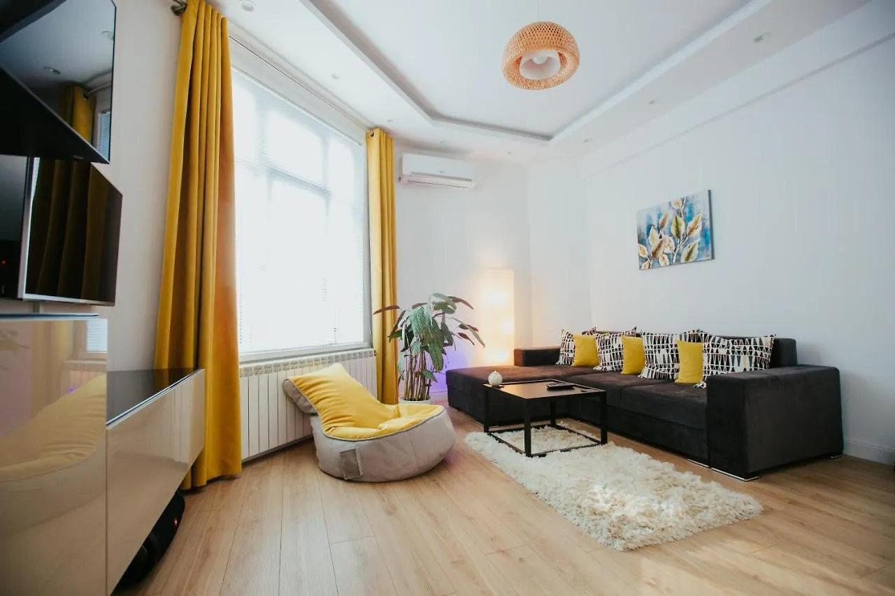Color Apartments Corneliu Coposu 1A Street Bucharest